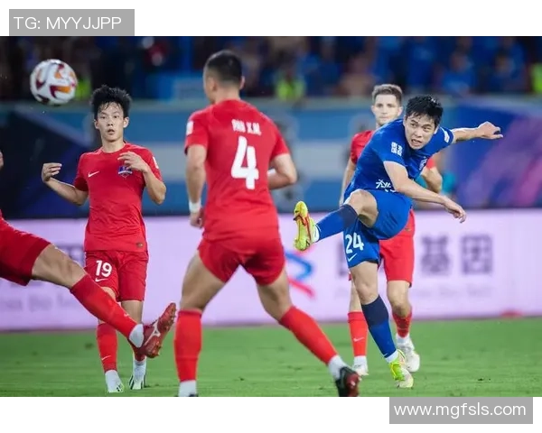 武汉足球队战术解析：联赛表现与未来发展方向探讨